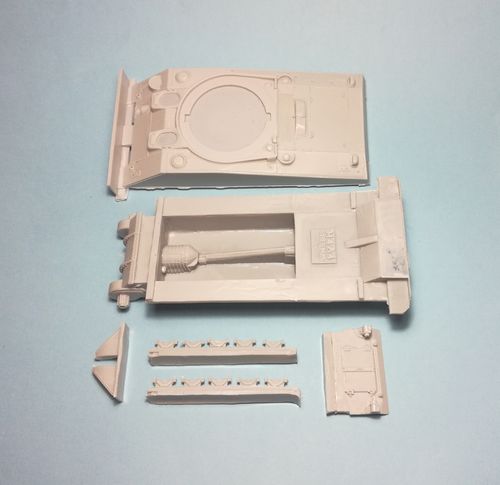 WVC48021, 1/48th scale M4A4 Sherman Hull conversion set (incl rear hull, fenders and 8 track links)